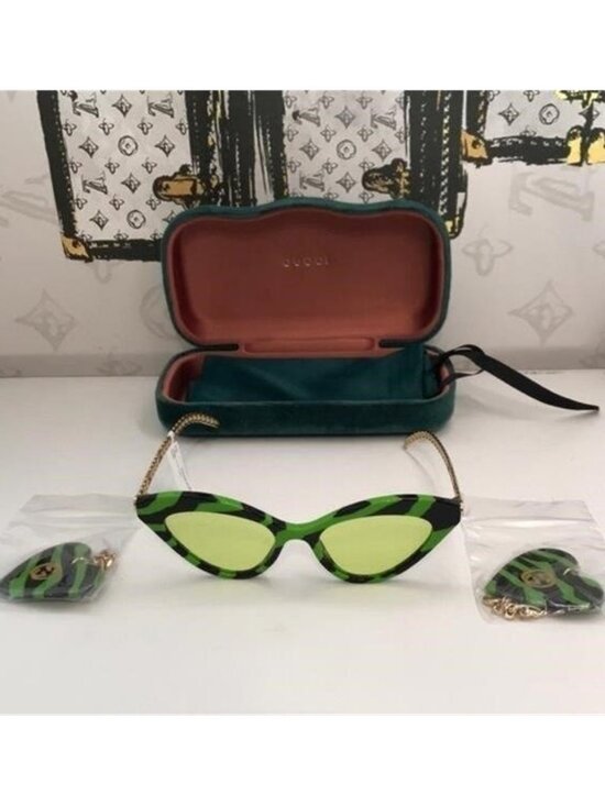 New Authentic Gucci GG0978S 006 Zebra Cat-Eye Sunglasses w/ GG Charms Green/Gold main image 5